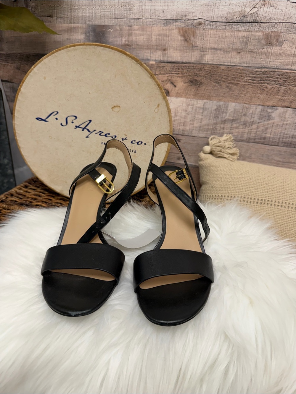 Lauren Ralph Lauren Black Gwen Heels/Sandals 8